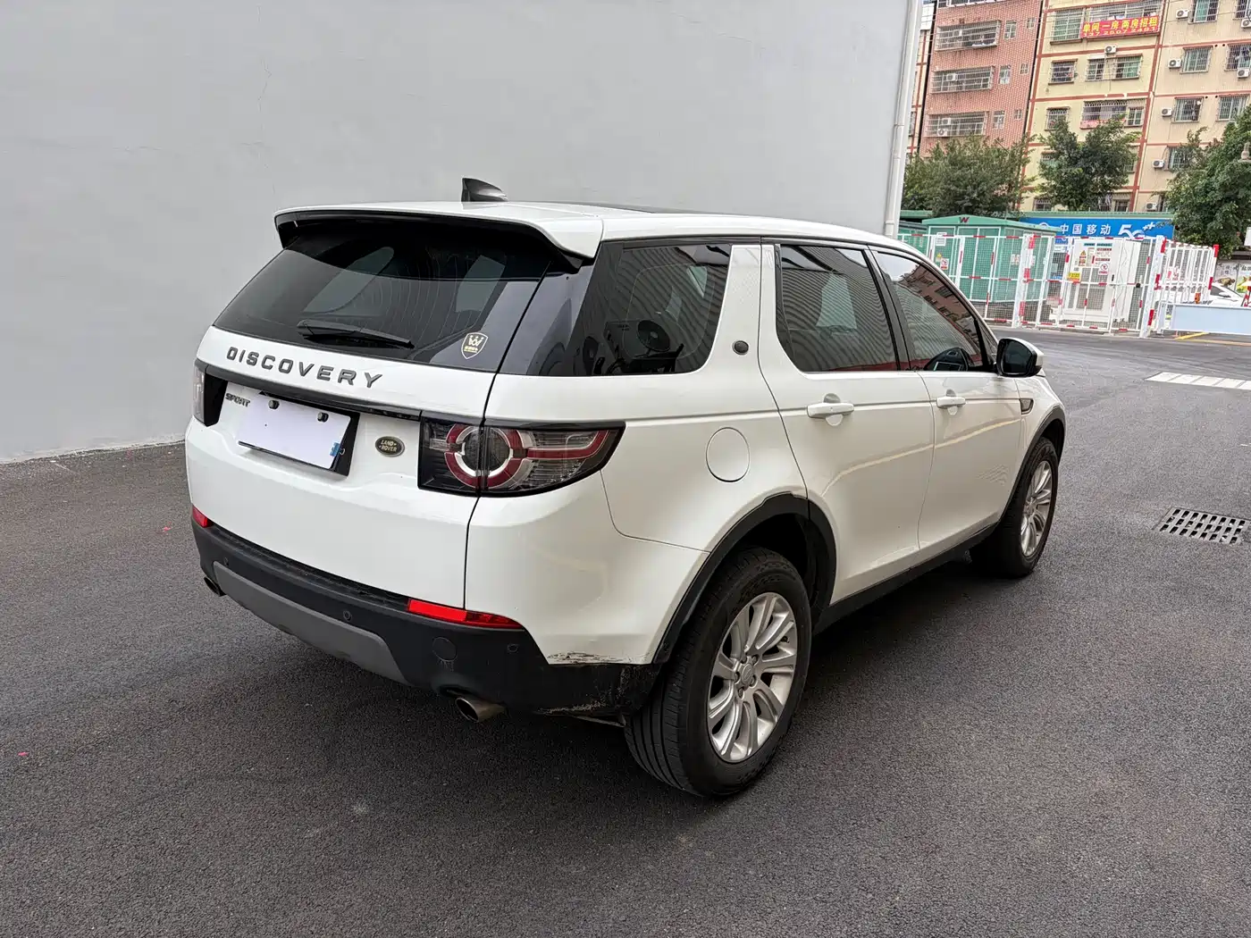 Land Rover Discovery Sport 2018 240PS SE Edition фото 10