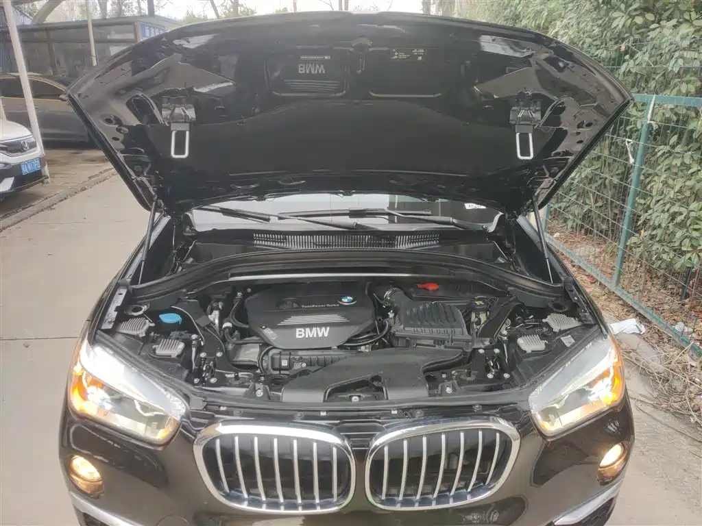 BMW X1 2019 sDrive18Li Premium Model фото 16