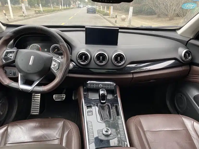 WEI PAI WEI BRAND VV7