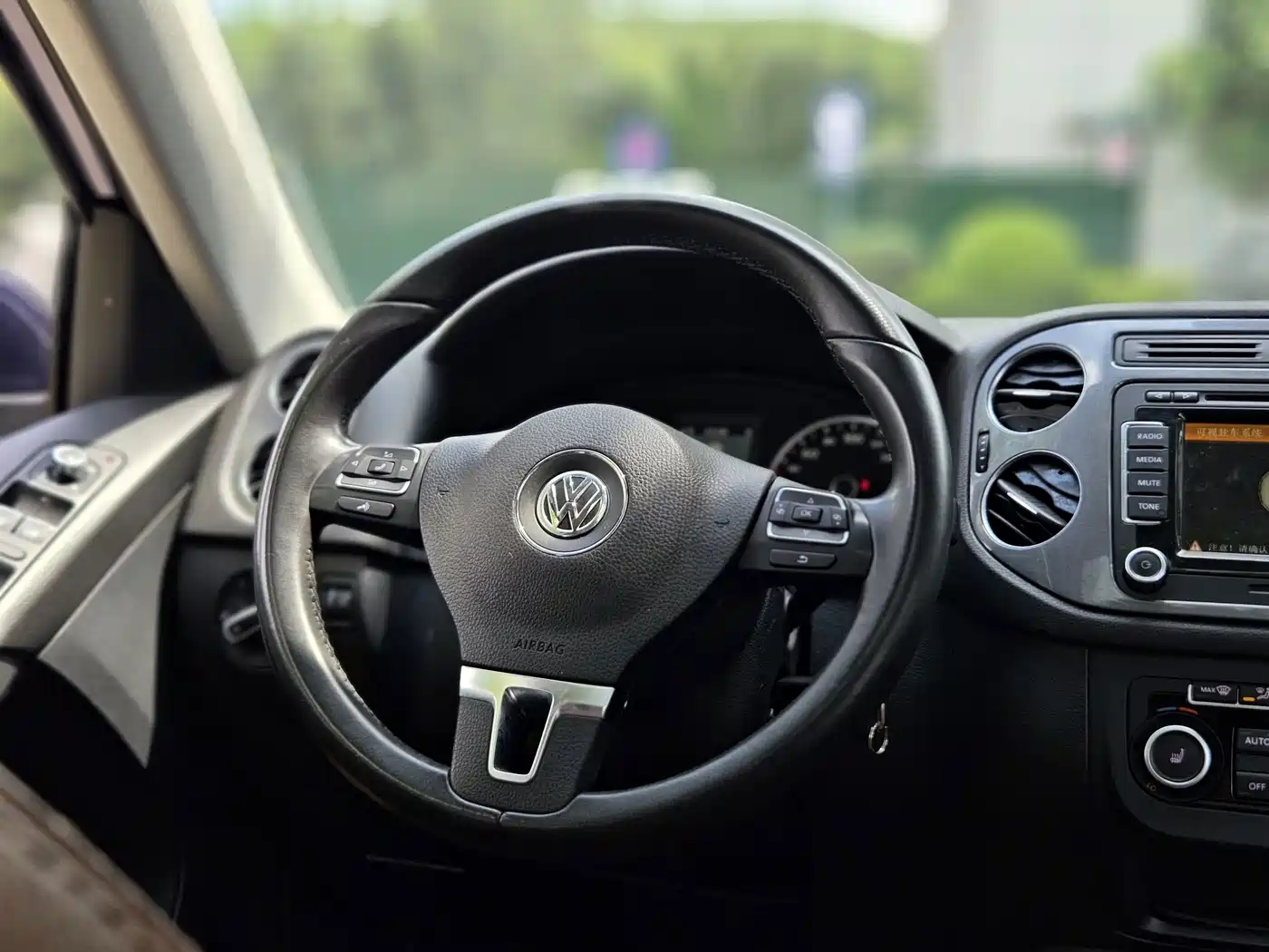 Volkswagen Tiguan 2012 2012 2.0TSI Luxury Edition