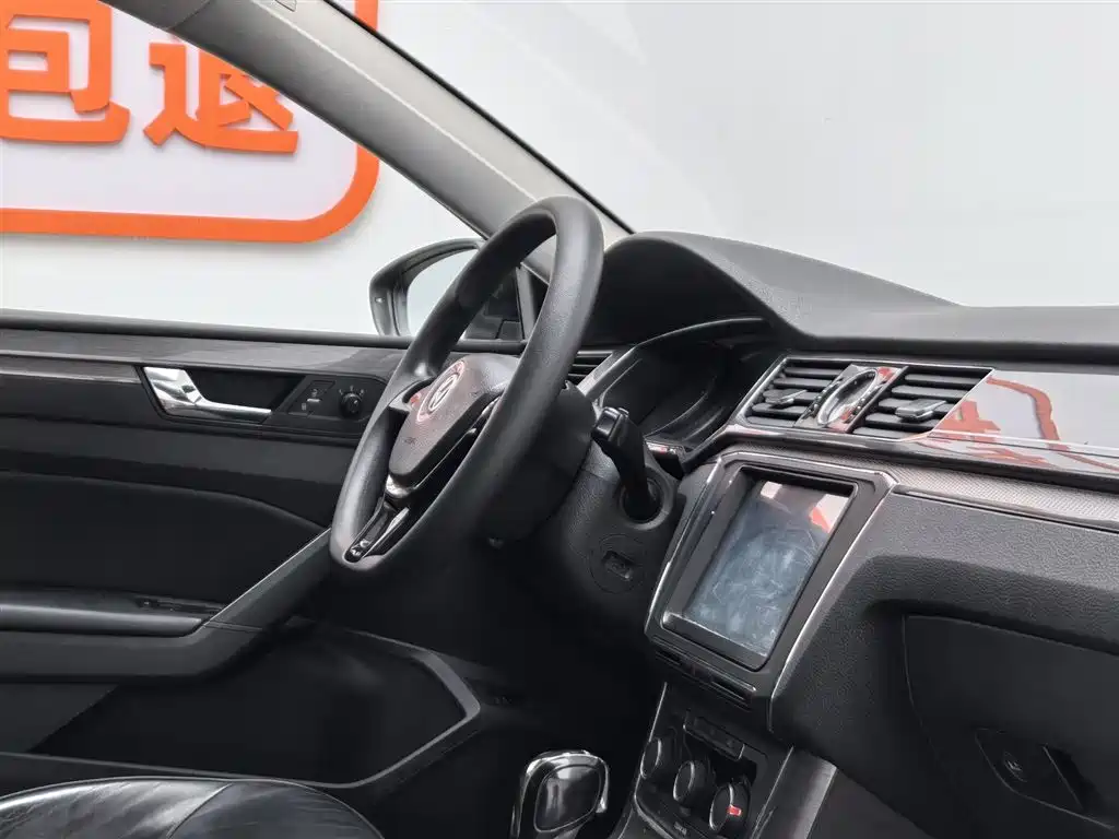 Volkswagen Passat 2017 280TSI DSG Elegance фото 22
