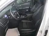 Photo 11 - Cadillac XT4