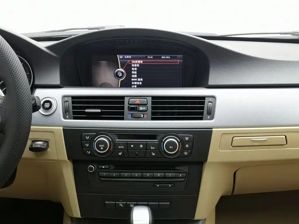 BMW 3 Series (Import) 2010 325i Luxury фото 12
