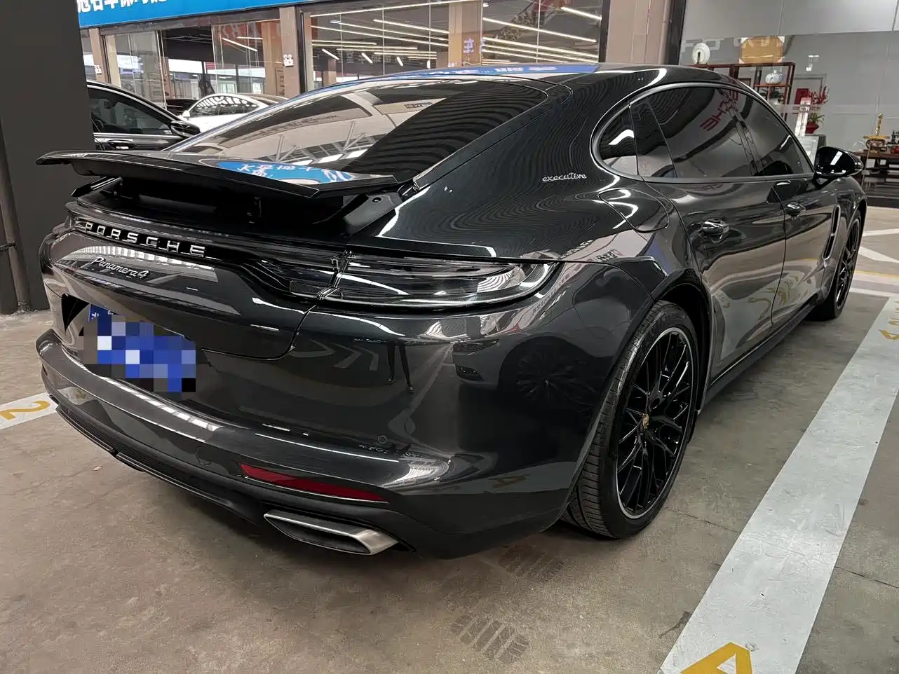 Porsche Panamera 2023 Panamera 4 Executive Long Wheelbase 2.9T фото 18