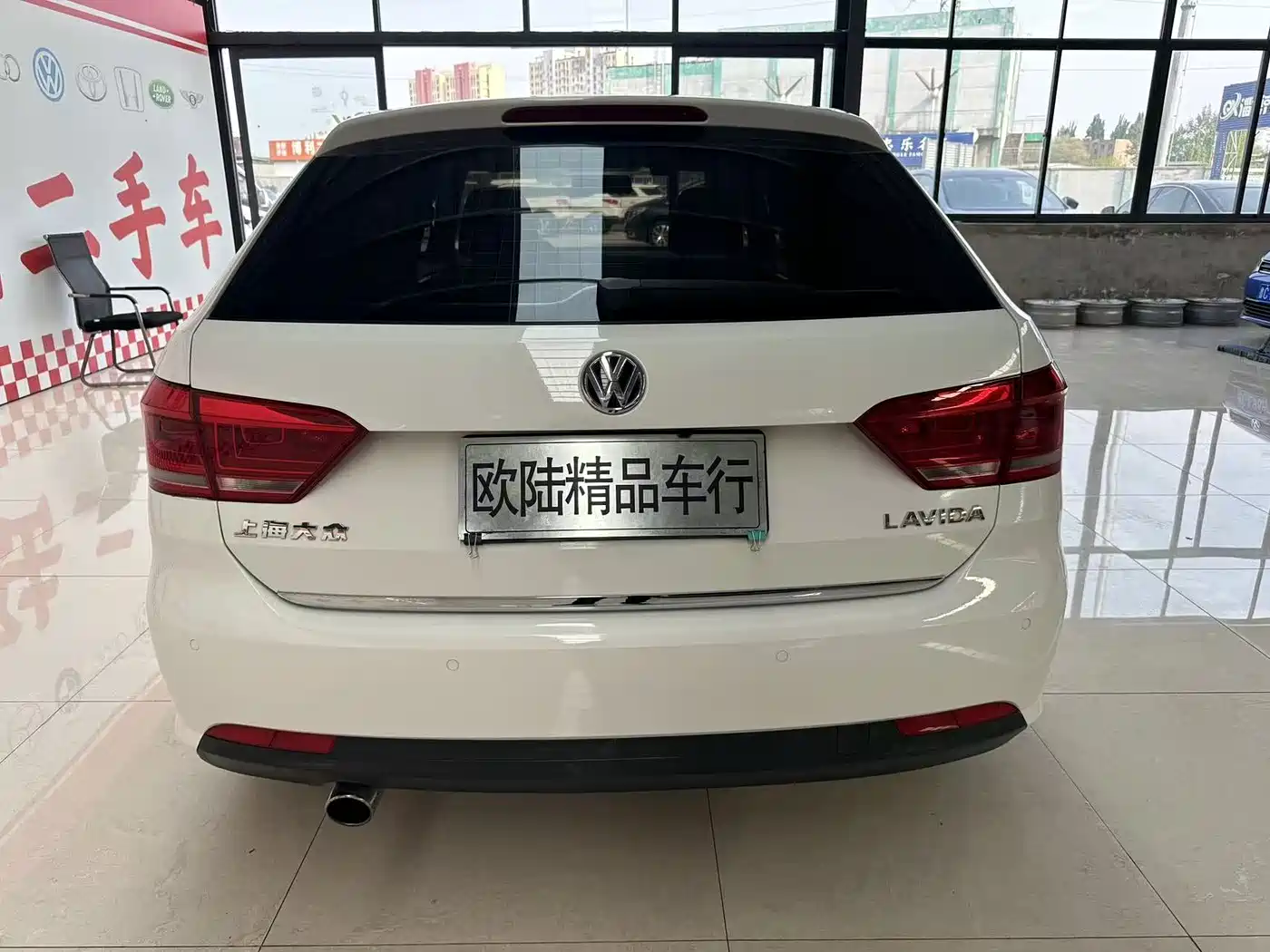 Volkswagen Lavida Tour 2013 1.6L Automatic Comfort фото 13