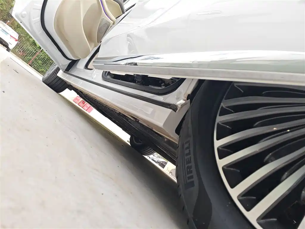 Voyah Auto Voyah Dreamer 2025 PHEV AWD Flagship Kunpeng Edition фото 22