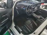 Фото 16 - Toyota Granvia