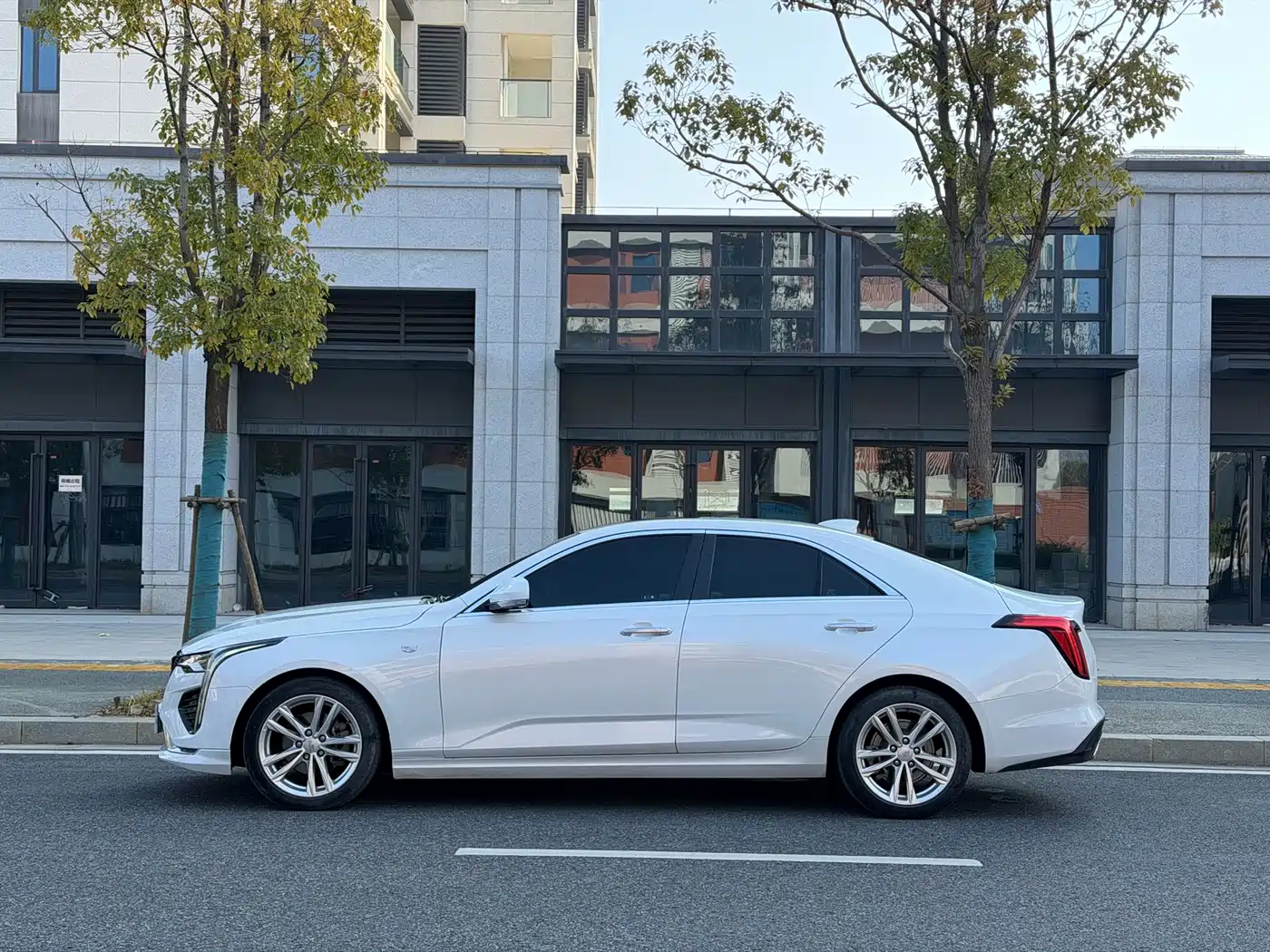 CADILLAC CT4