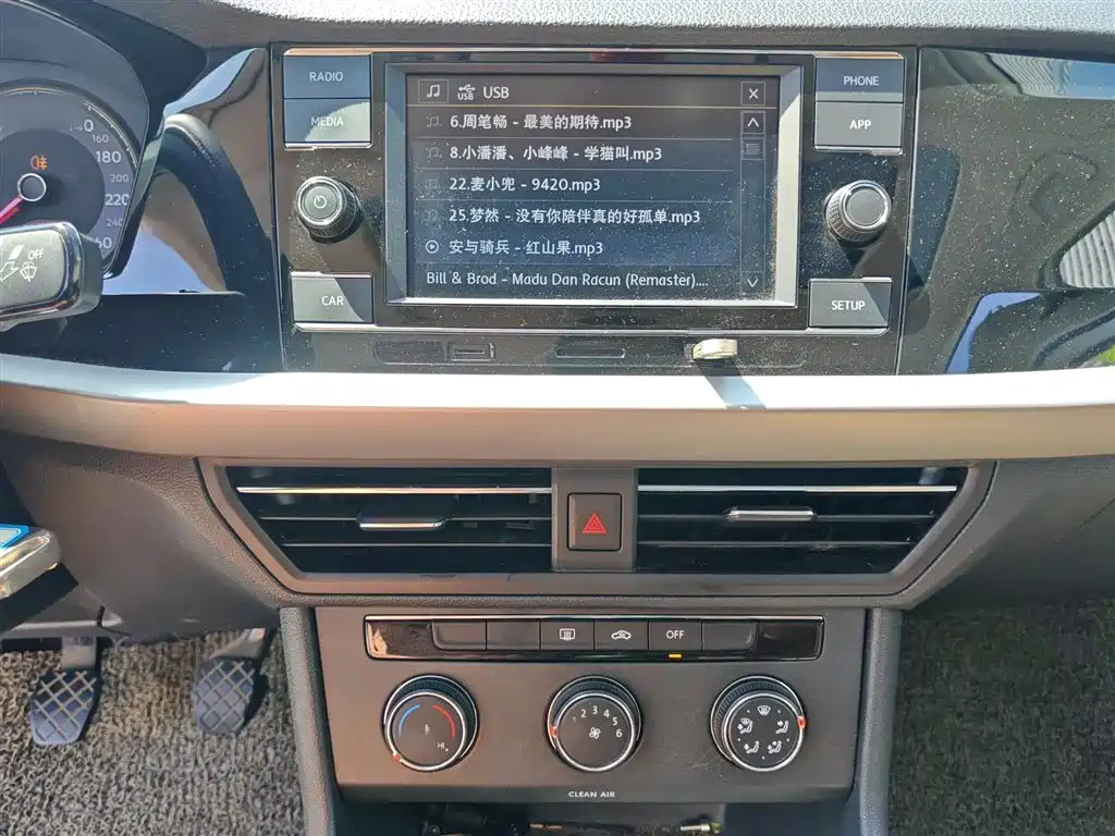 Volkswagen Lavida 2018 1.5L Manual Comfort Edition China V фото 6