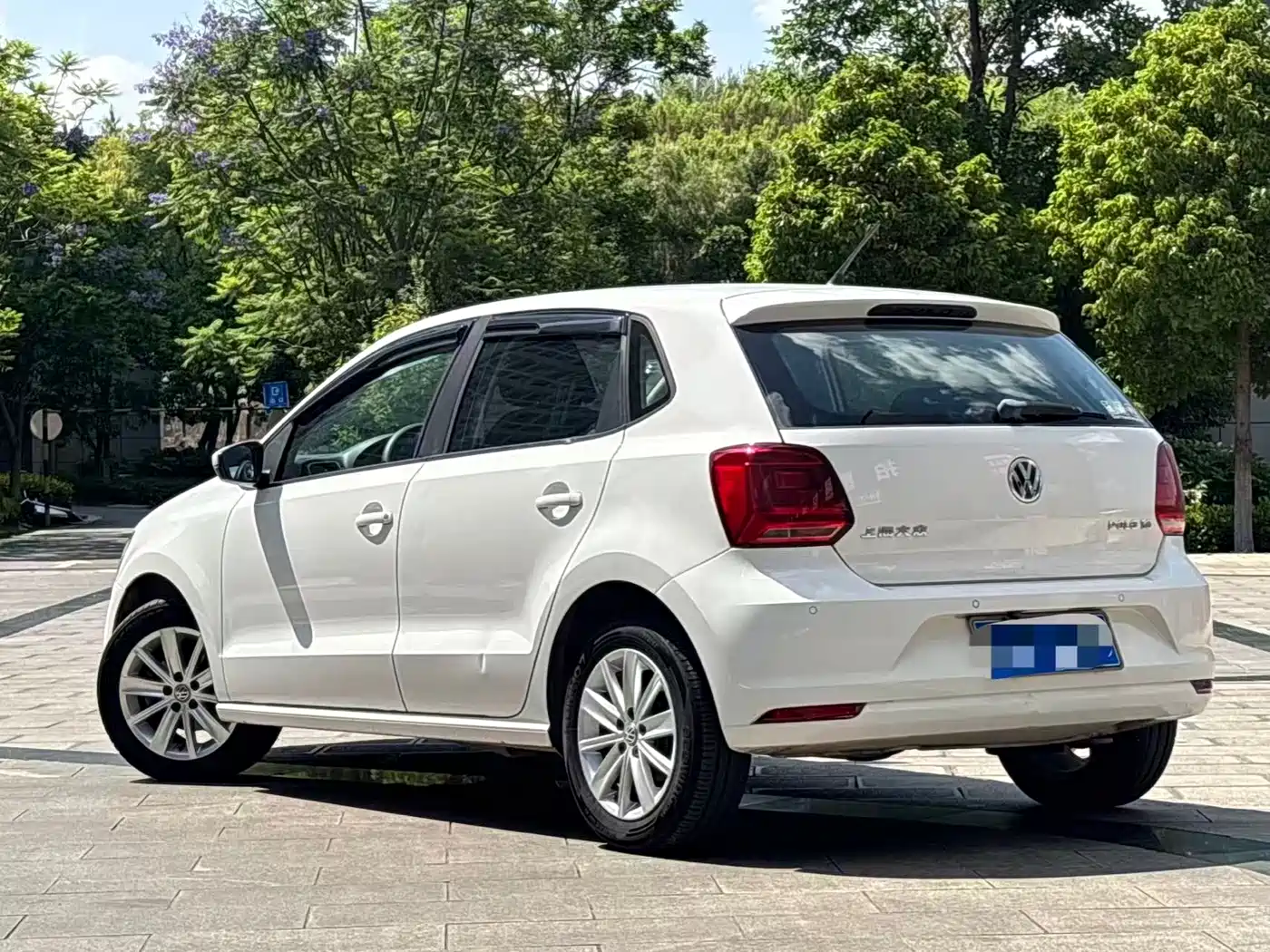 Volkswagen Polo 2014 1.6L Automatic Comfort Edition фото 4