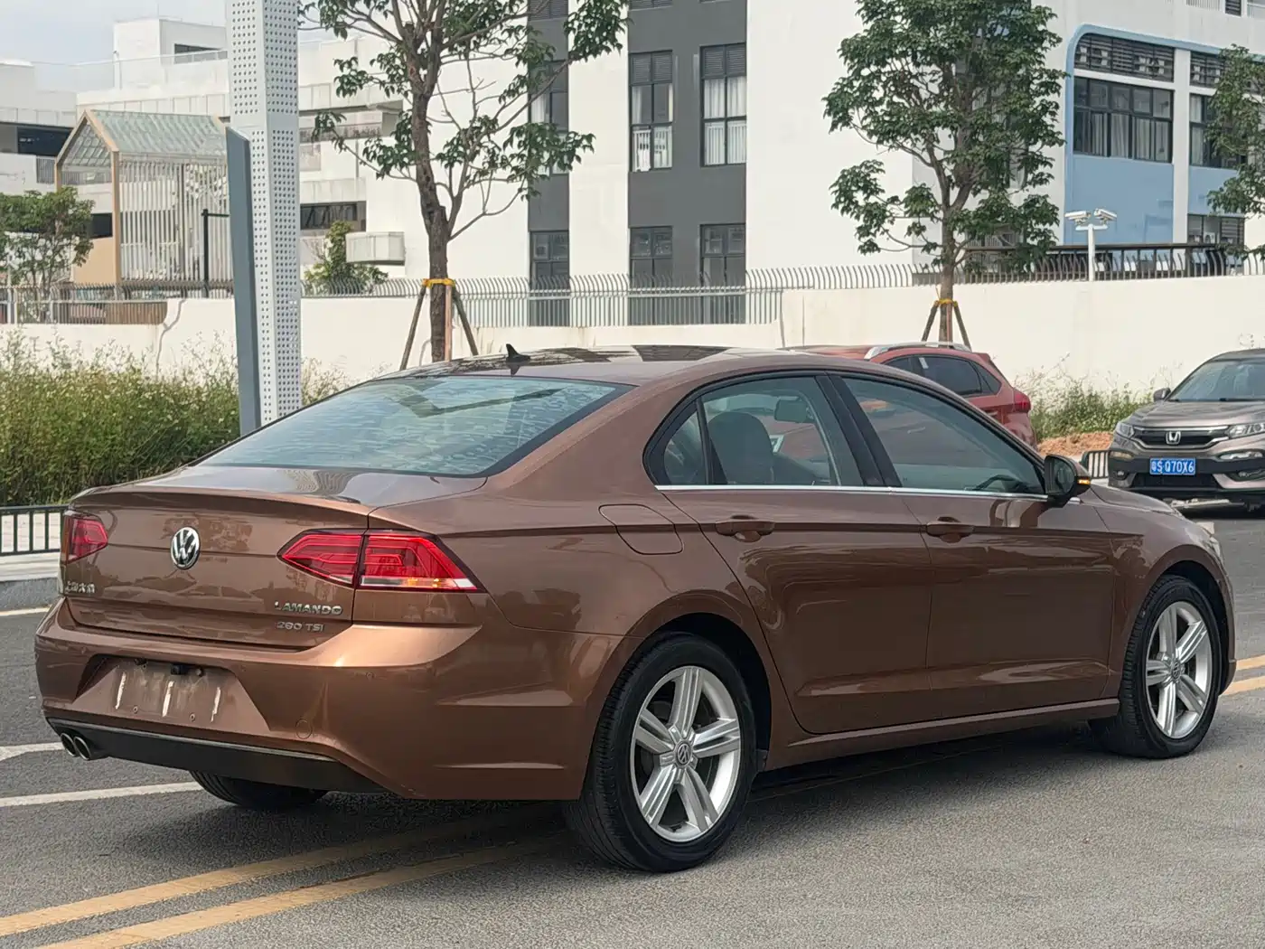 Volkswagen Lamando 2015 280TSI DSG Comfort фото 4