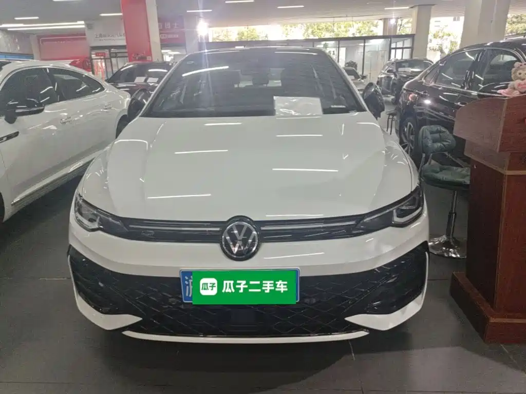 Volkswagen Golf 2025 2025 300TSI R-Line