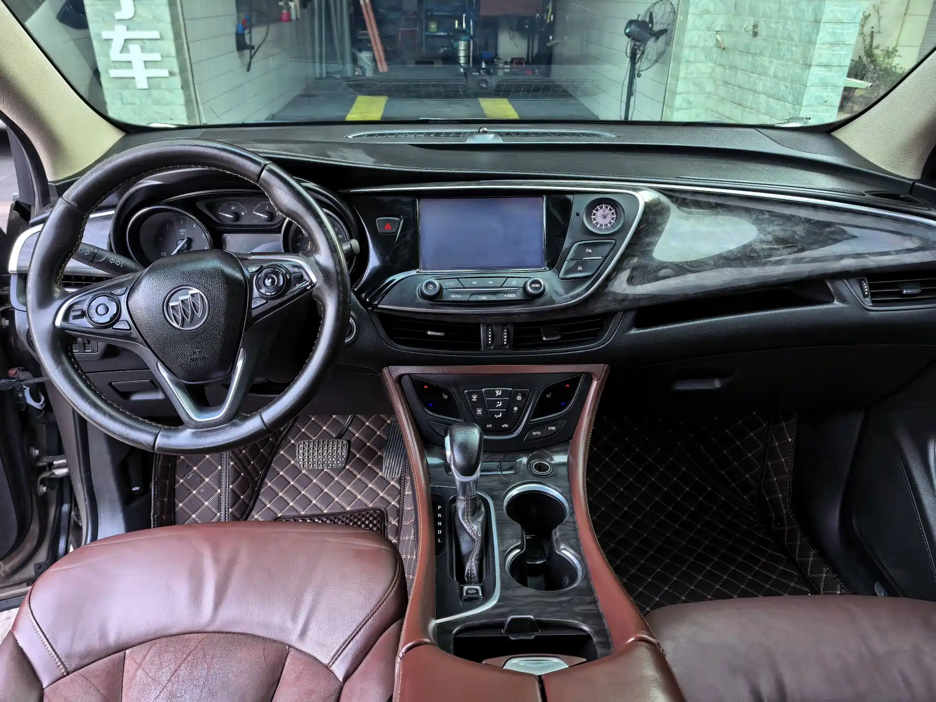 Фото 9 - Buick Envision Plus