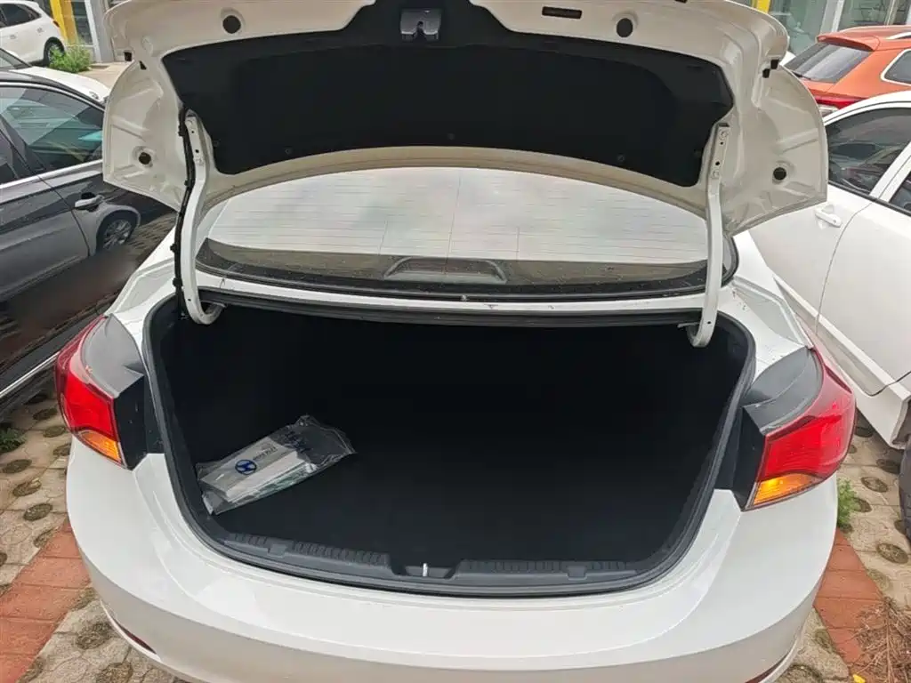 Hyundai Langdong 2016 1.6L Automatic Premium Edition фото 19