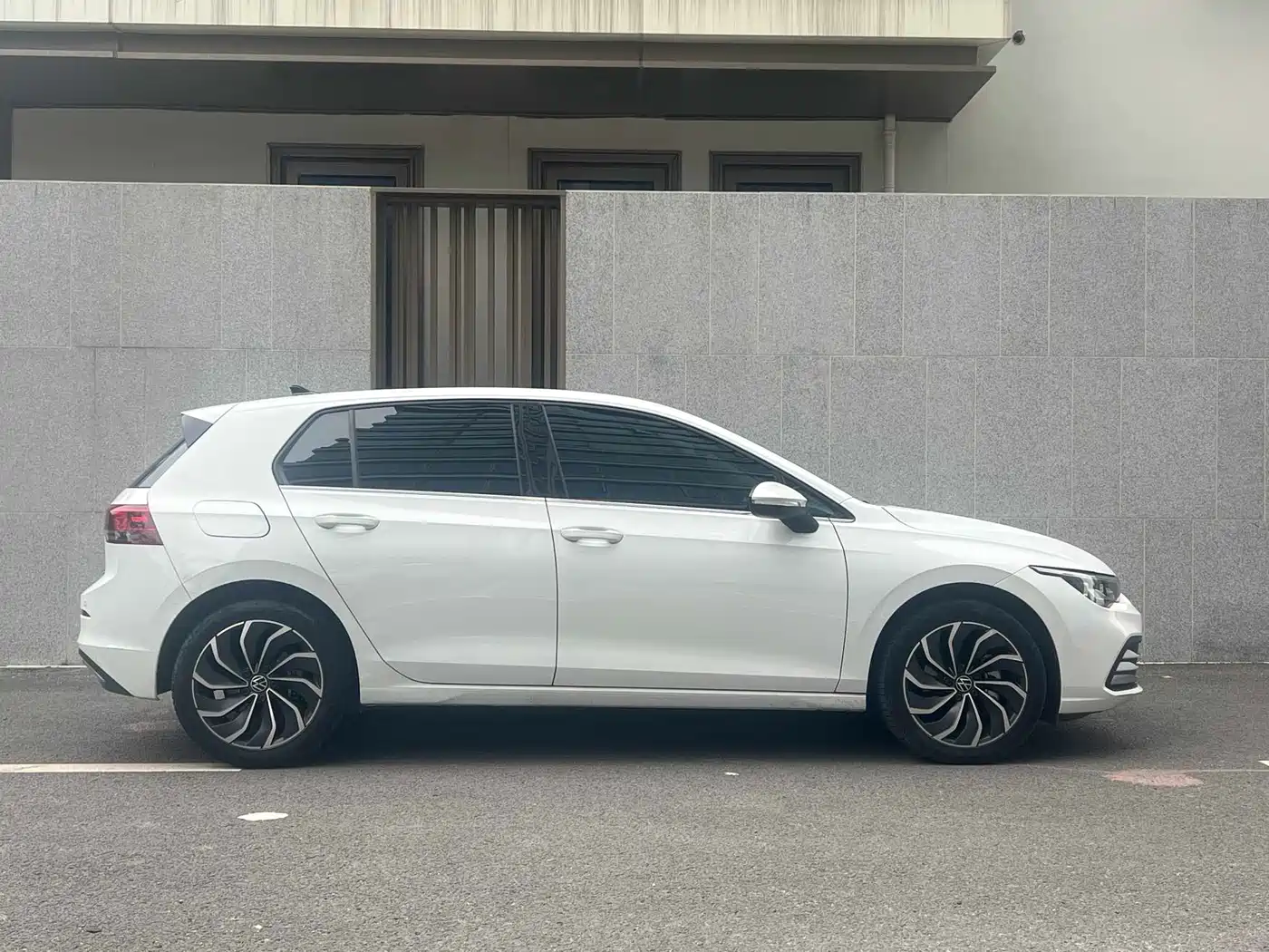 Volkswagen Golf 2023 280TSI DSG Pro фото 3