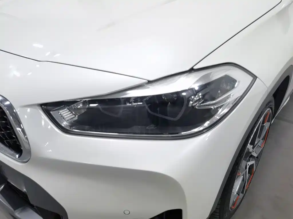Photo 7 - BMW X2