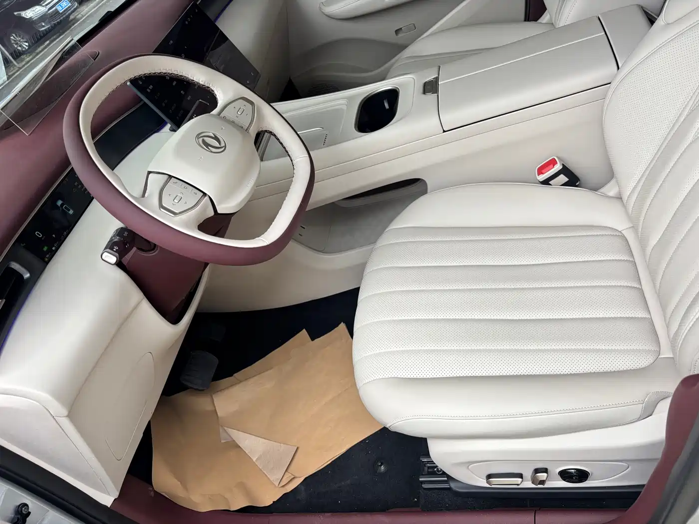Dongfeng Aeolus L8 2025 Plug-in Hybrid фото 4