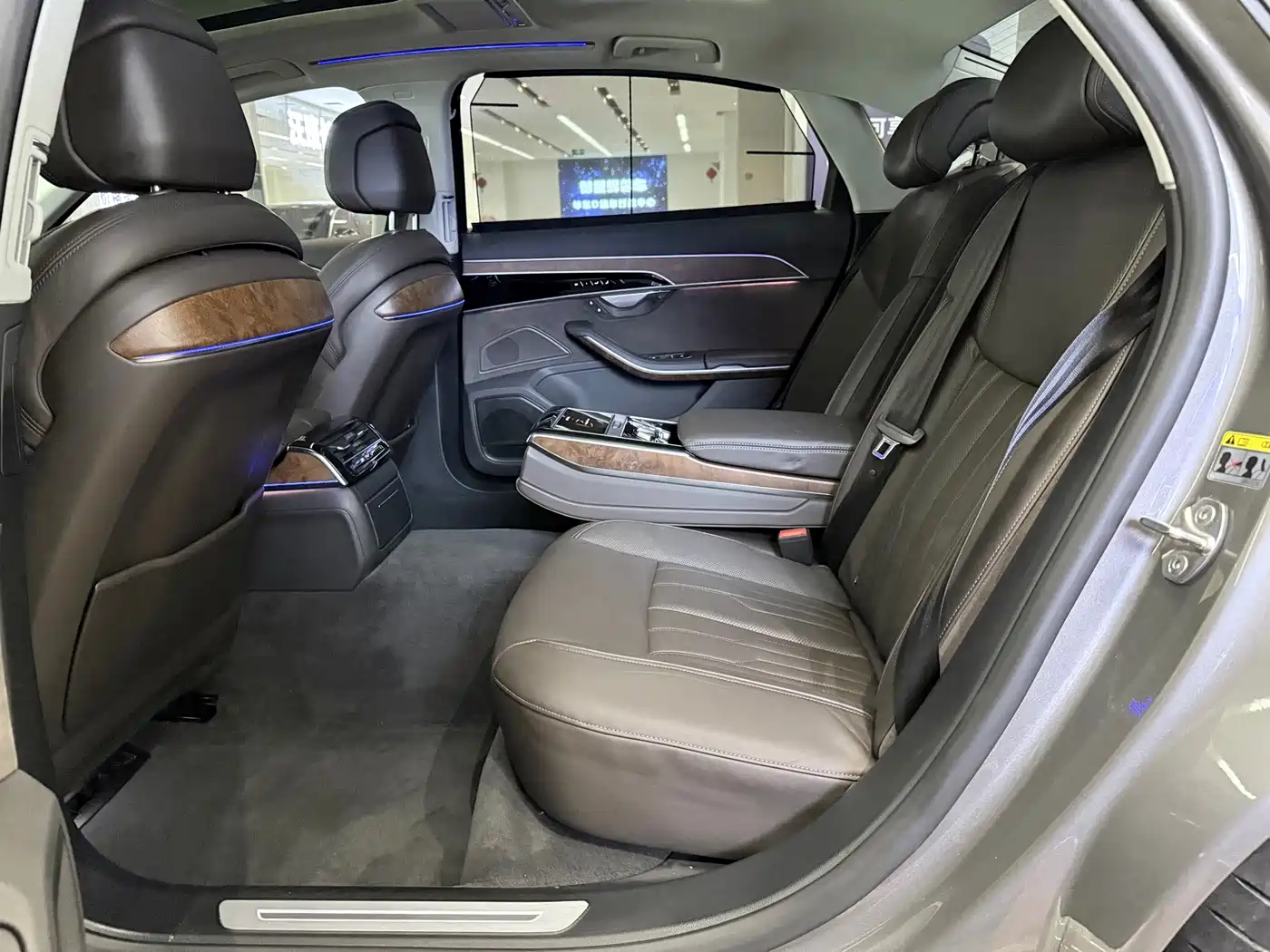 Audi A8 2018 A8L 55 TFSI quattro Luxury фото 12