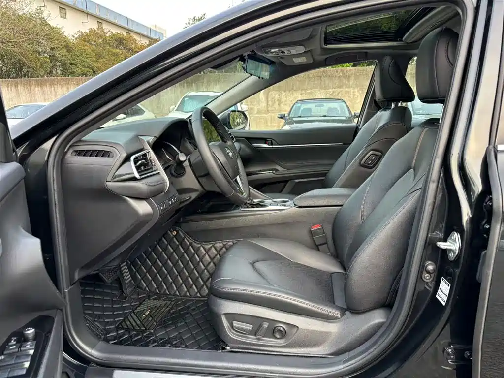 Toyota Camry 2022 2.0GVP Leading Edition фото 4
