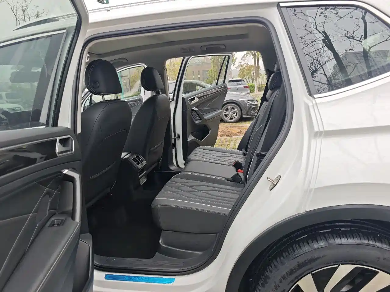 Volkswagen Tiguan L 2019 Facelift 330TSI Auto 2WD Panorama Comfort China VI фото 7