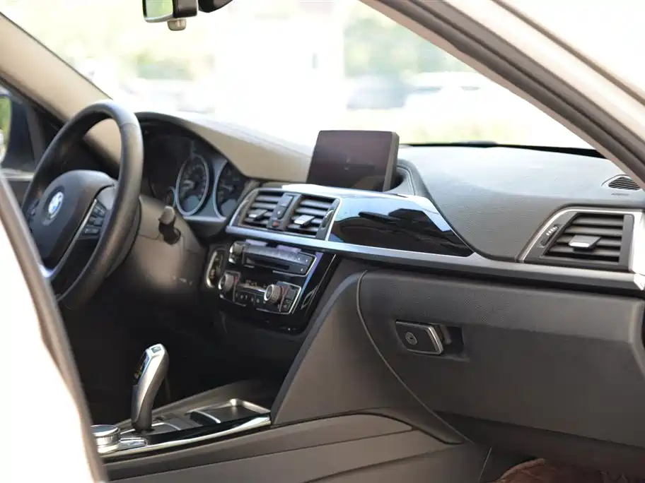 BMW 3 Series 2019 320Li Fashion Type фото 13
