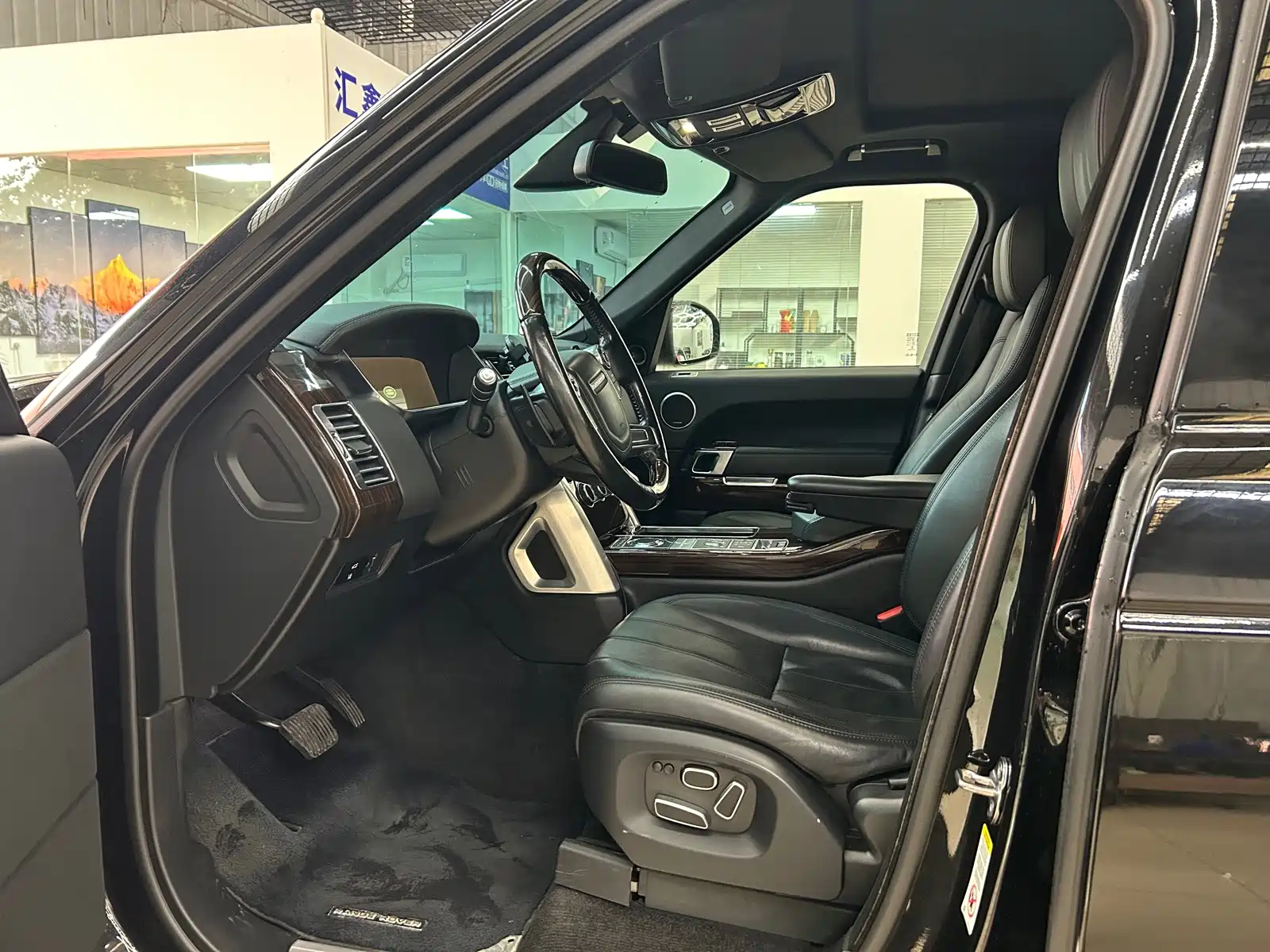 Фото 4 - Land Rover Range Rover