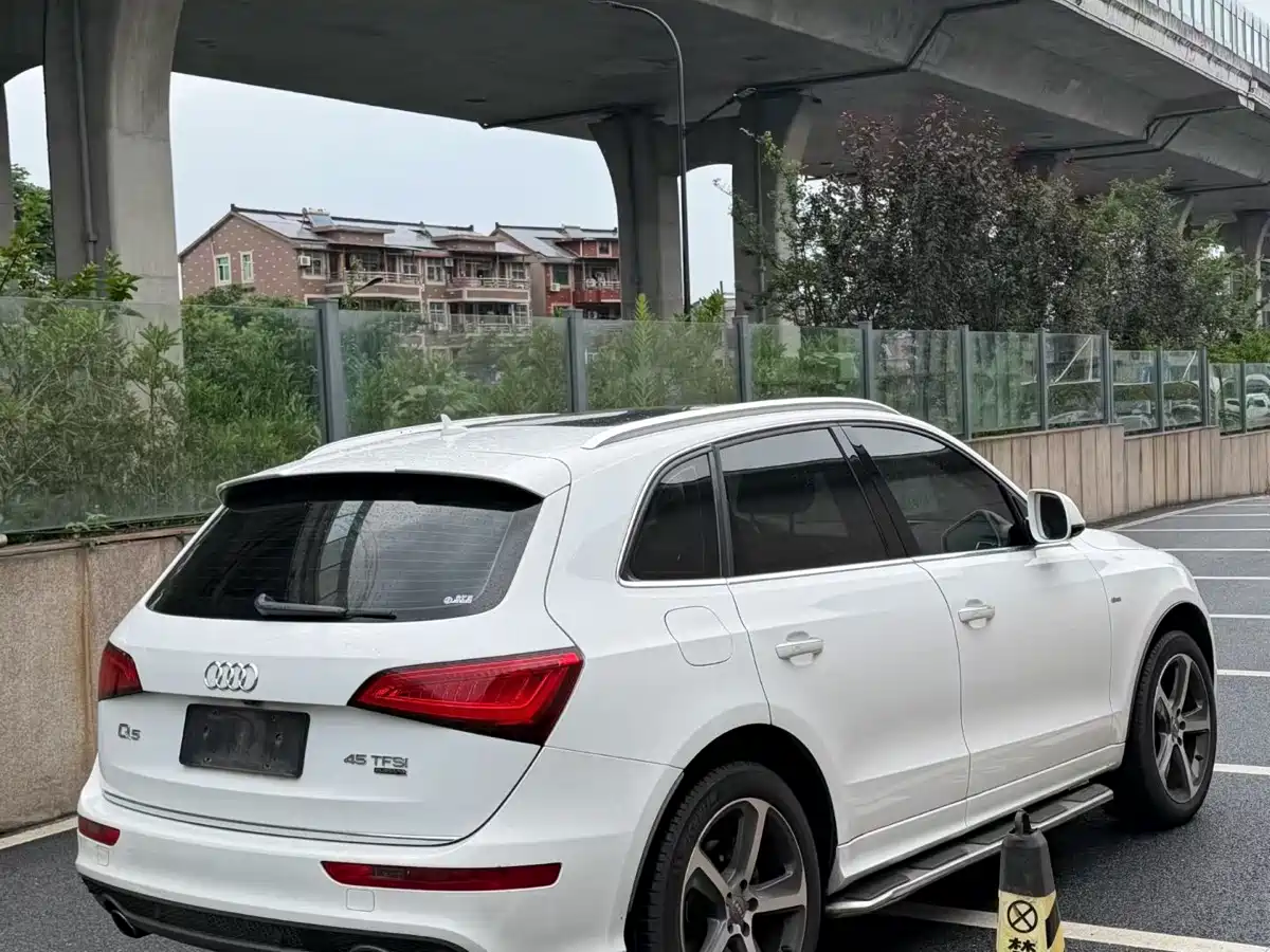 Audi Q5 (Import) 2015 2013 45 TFSI quattro Sport