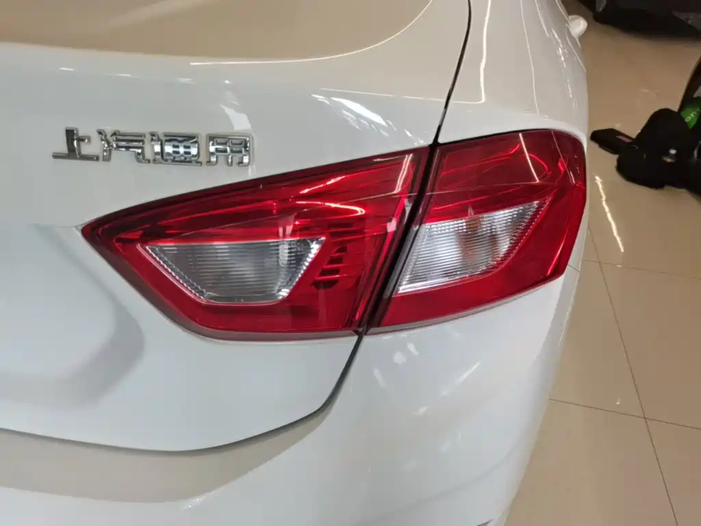 Chevrolet Cruze 2018 2018 320 Automatic Pioneer Sunroof Edition