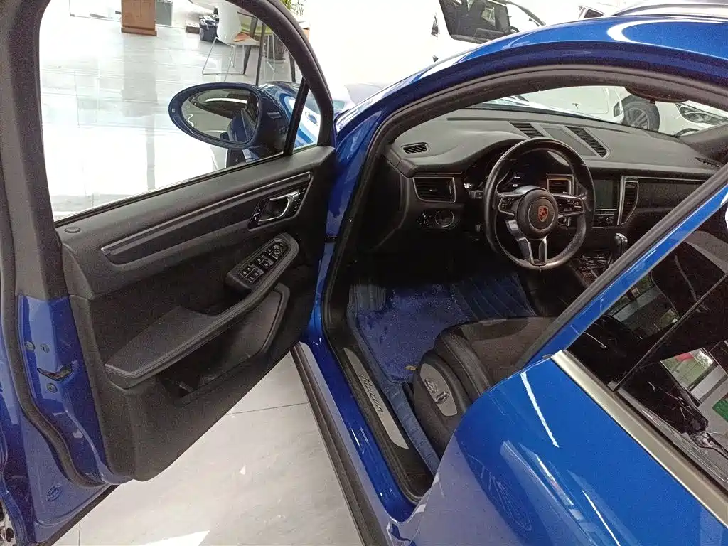 Porsche Macan 2016 Macan 2.0T фото 16