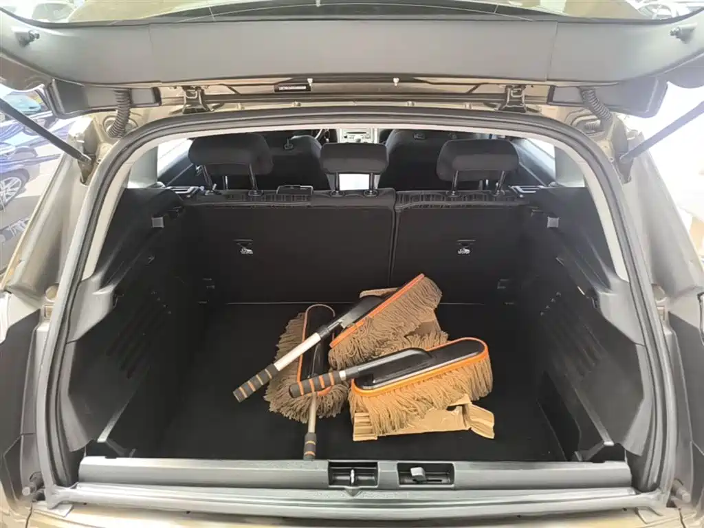 Peugeot 3008 2016 1.6THP Automatic Classic Edition фото 19