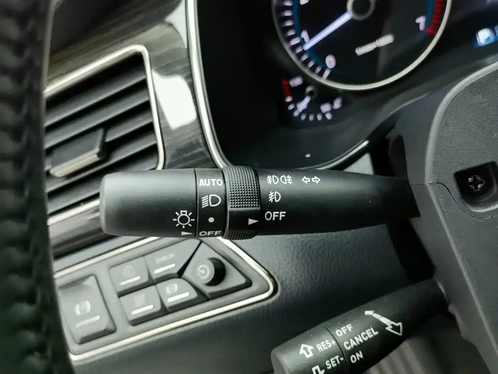 Hongqi H7 2019 1.8T Comfort Edition фото 20