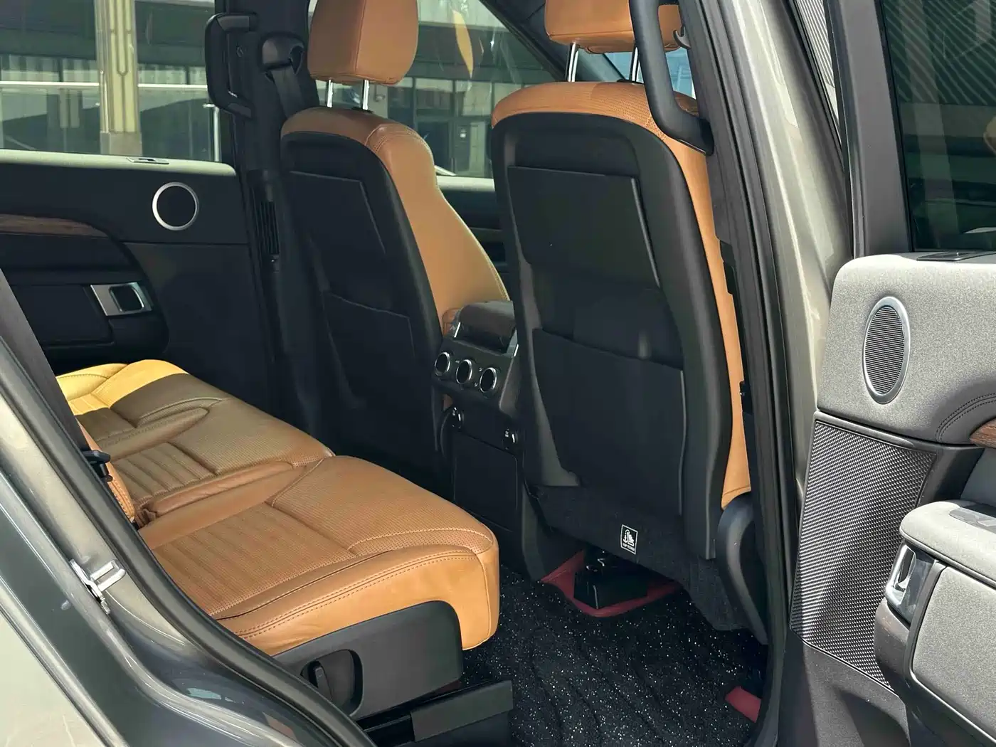 Land Rover Discovery 2017 3.0 SC V6 HSE фото 28