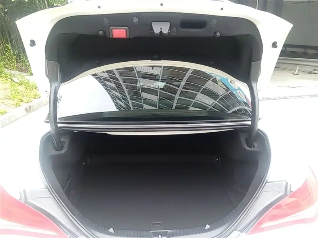 Mercedes-Benz CLA (Import) 2016 CLA 200 Fashion фото 19