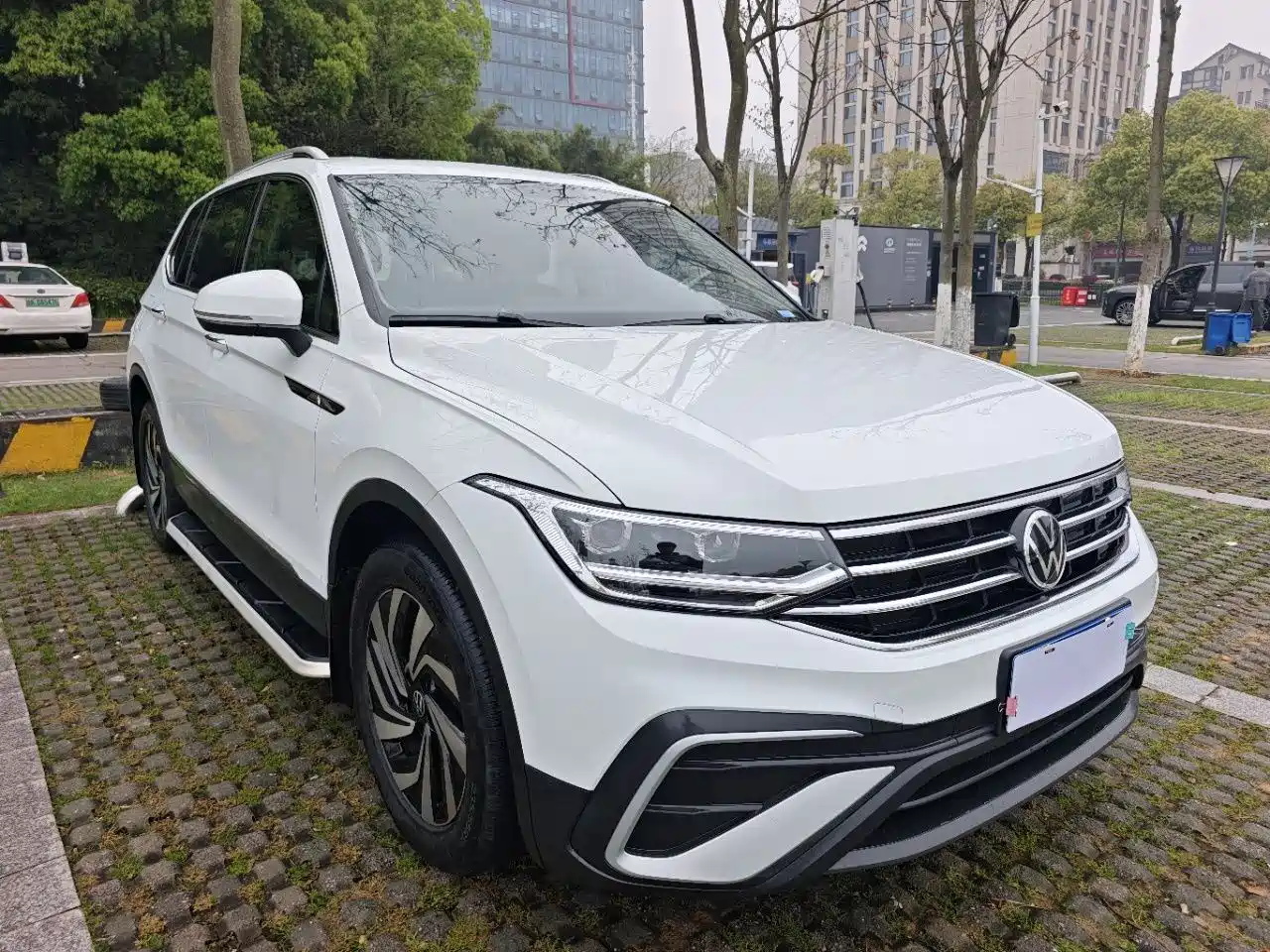 Volkswagen Tiguan L 2019 Facelift 330TSI Auto 2WD Panorama Comfort China VI фото 2