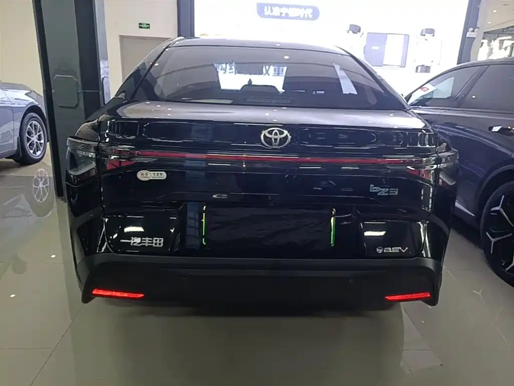 Toyota bZ3 2023 517km Elite PRO фото 6