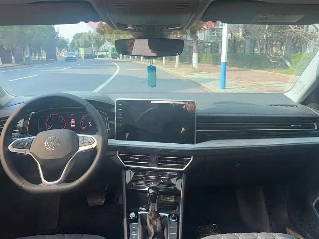 Volkswagen Sagitar 2025 300TSI DSG Excellence Edition фото 10