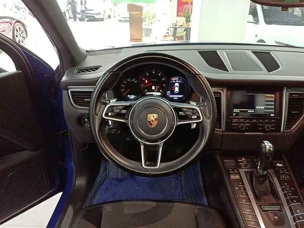 Porsche Macan 2016 Macan 2.0T фото 11