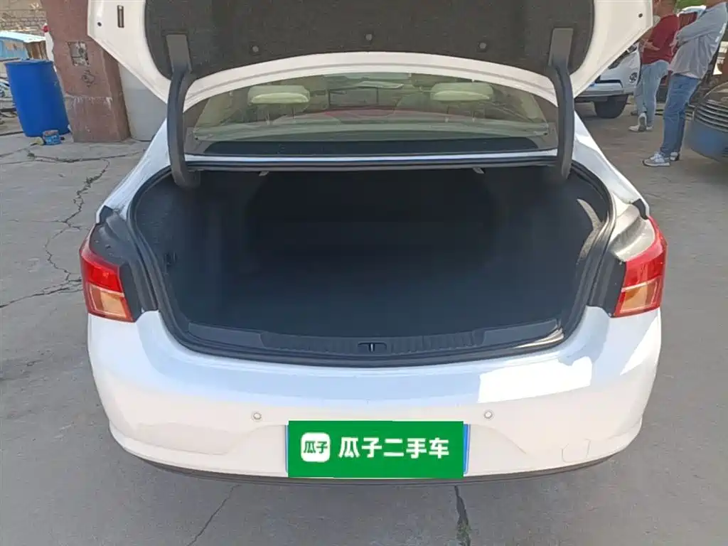 Buick Verano 2017 Sedan 15S Automatic Progressive фото 19