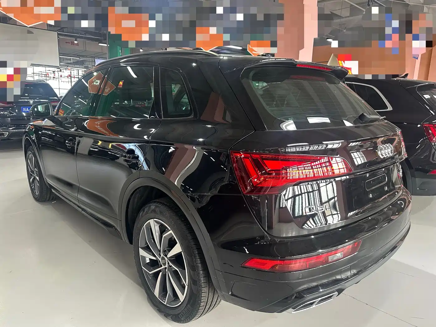 Audi Q5L 2024 Model 40 TFSI Luxury Elegance фото 6