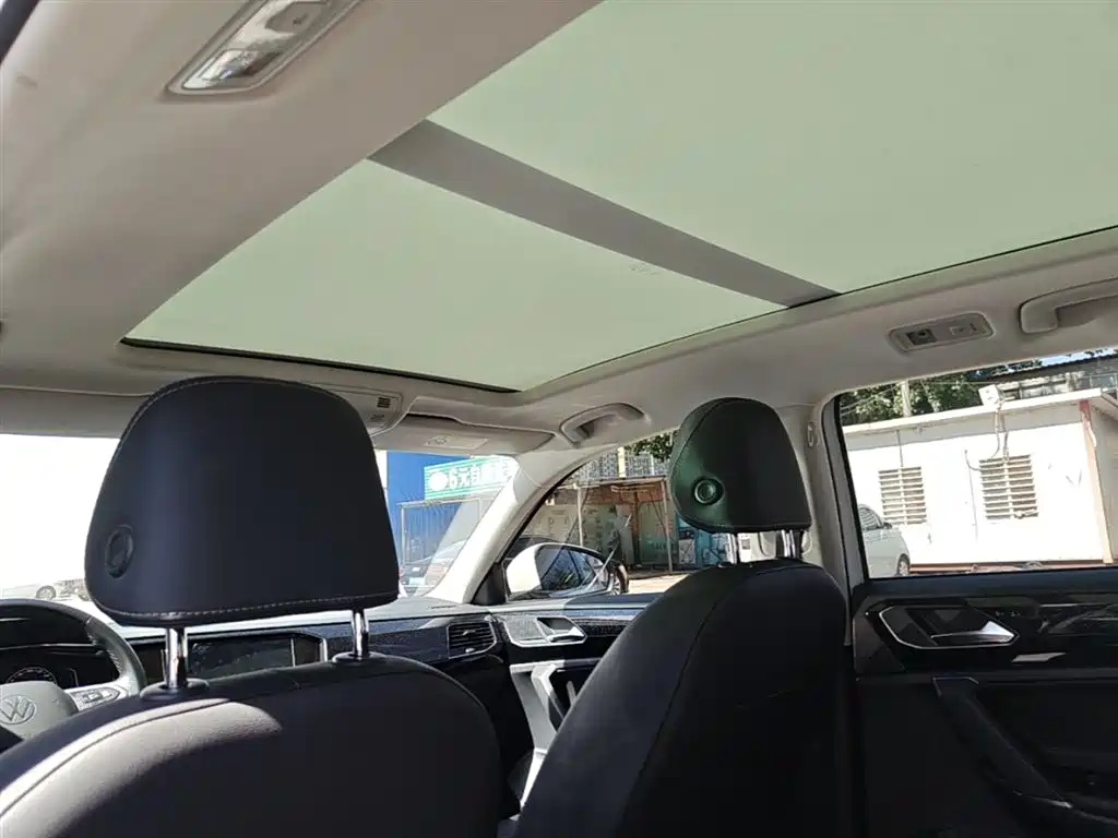 Volkswagen Tayron GTE Plug-in Hybrid 2020 1.4T Premium фото 18