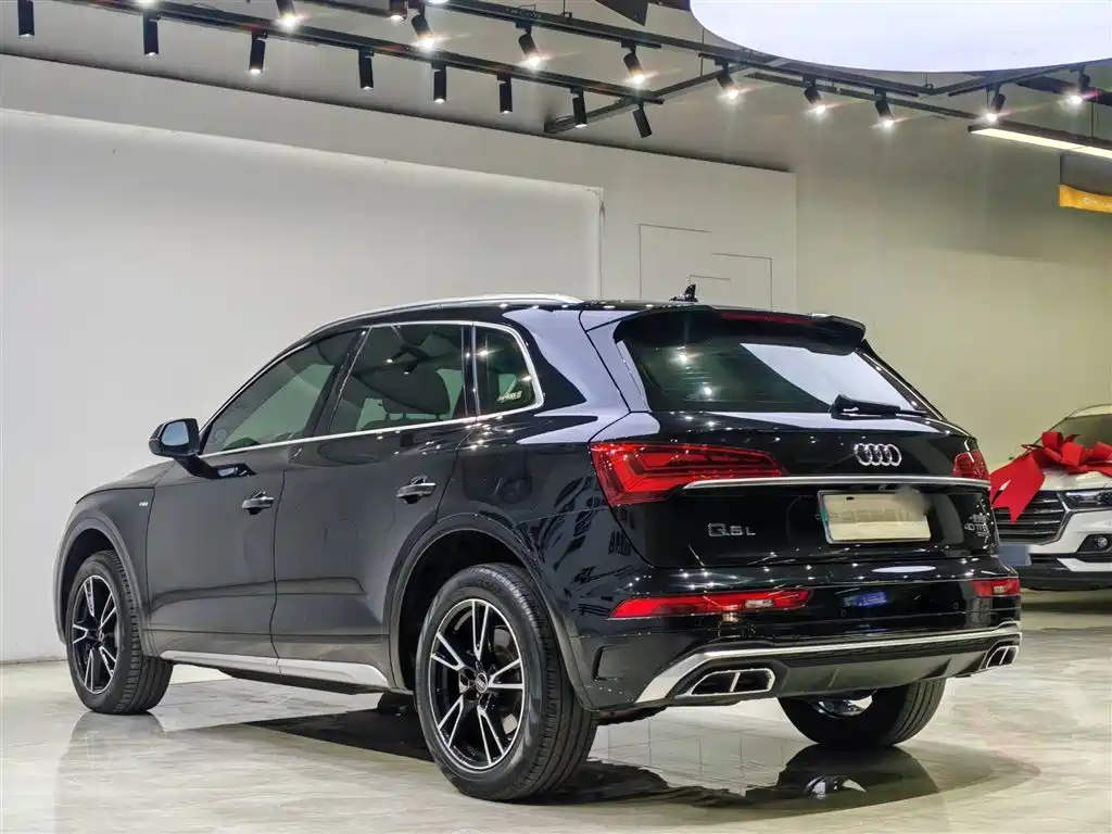 Audi Q5L 2021 40 TFSI Fashion Dynamic фото 15