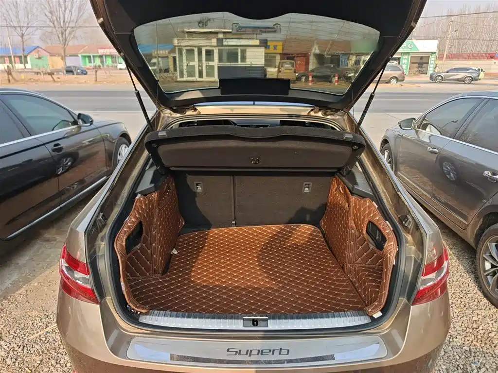 Škoda Superb 2018 TSI330 DSG Comfort Edition China V фото 19