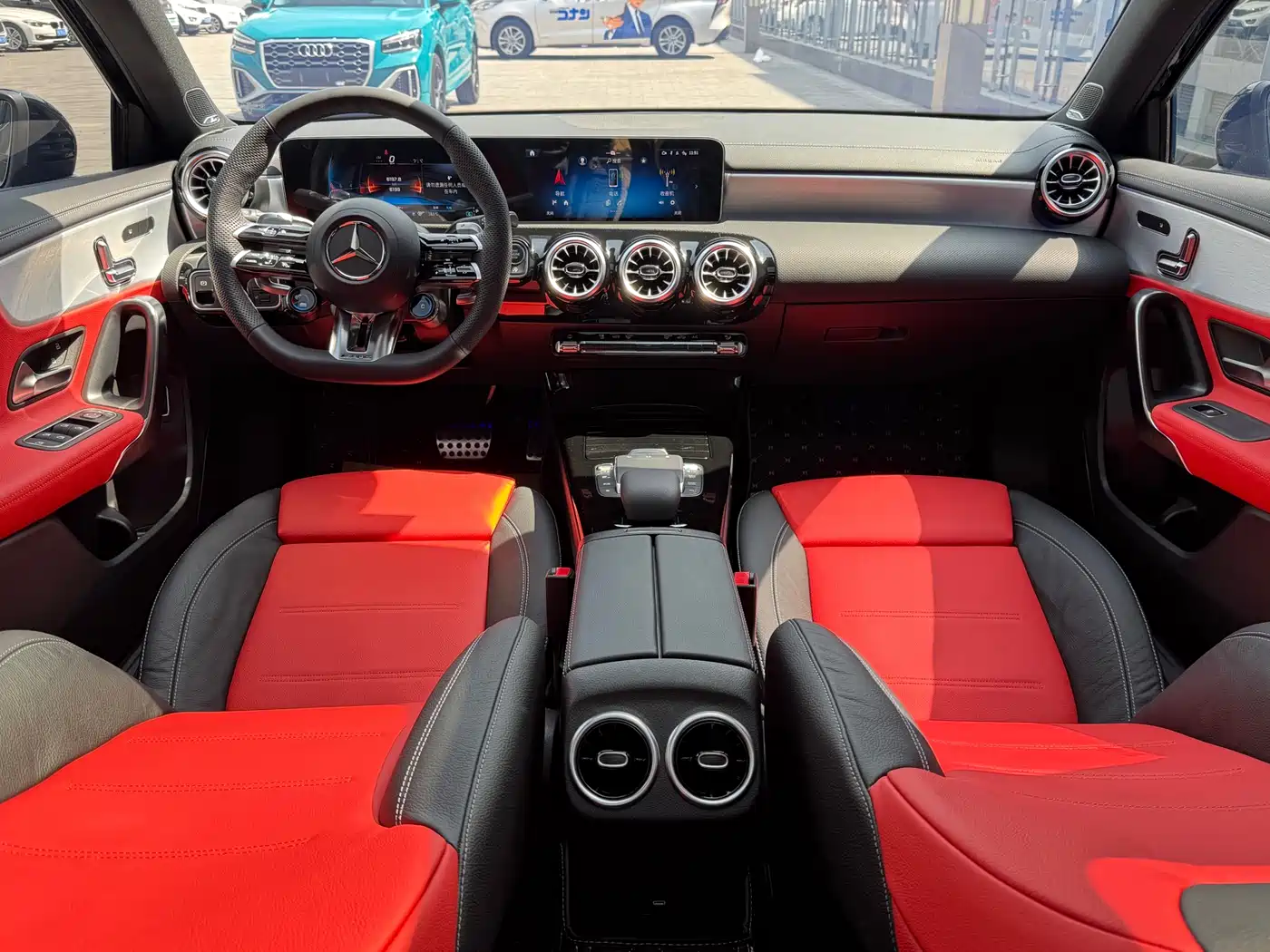 Mercedes-Benz A-Class AMG 2024 AMG A 35 L 4MATIC фото 18