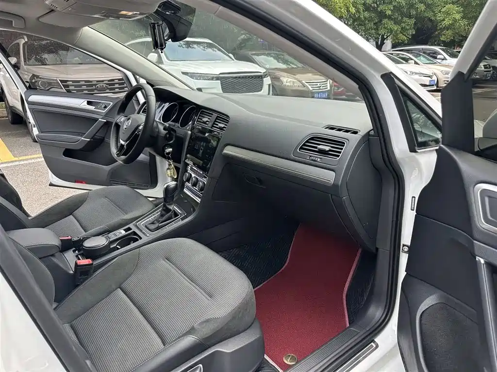 Volkswagen Golf 2019 280TSI DSG Comfort (China V) фото 13