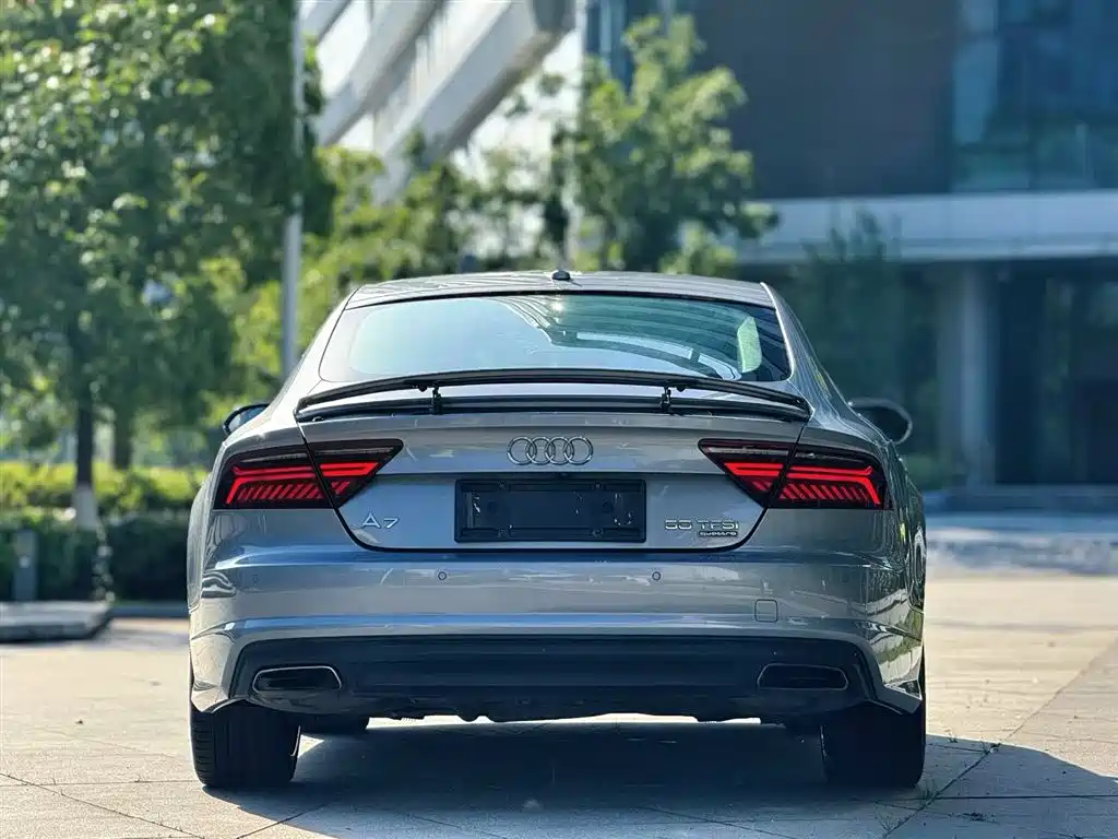 Фото 5 - Audi A7