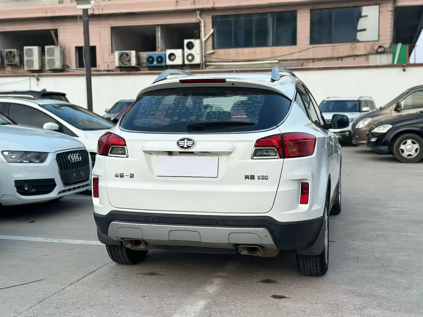 Besturn X80 2014 2015 2.0L Automatic Comfort