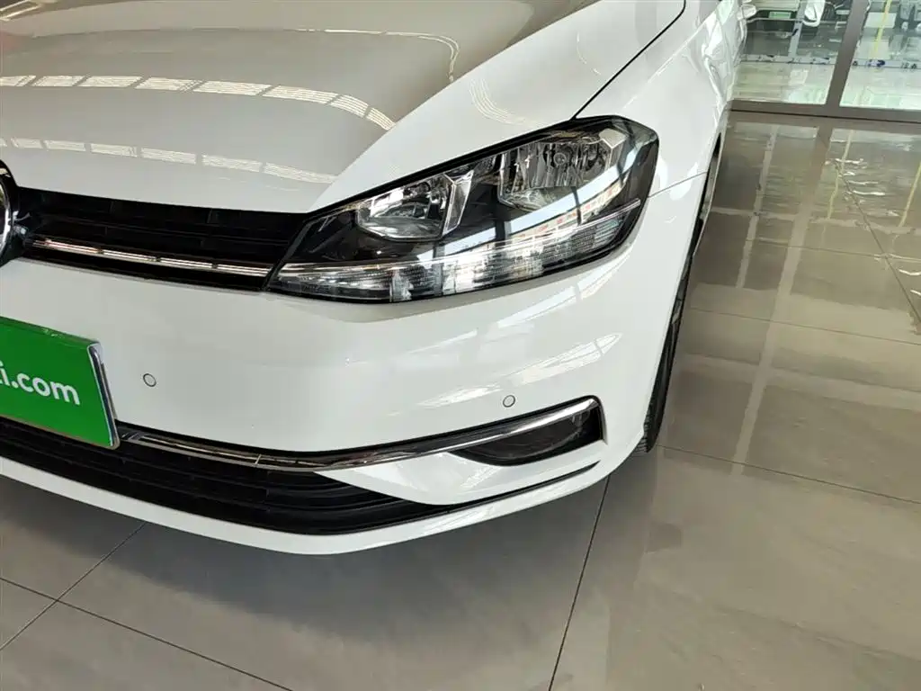 Volkswagen Golf 2020 Beloved Edition 280TSI DSG Comfort фото 24