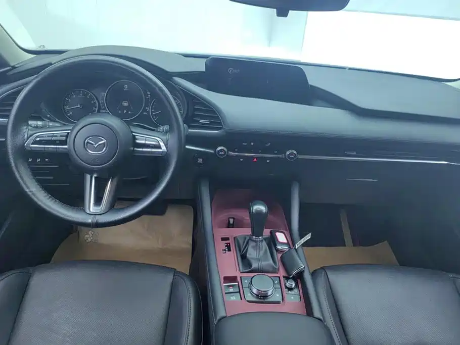 Mazda Mazda3 Axela 2024 2023 2.0L Auto Zhiyao