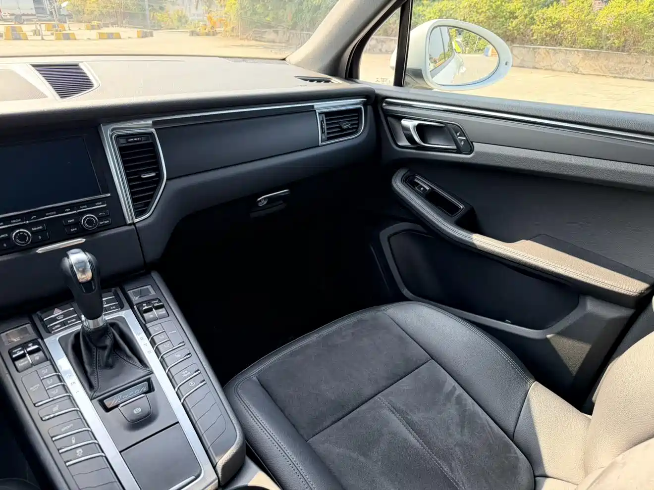 Porsche Macan 2016 Macan 2.0T фото 15