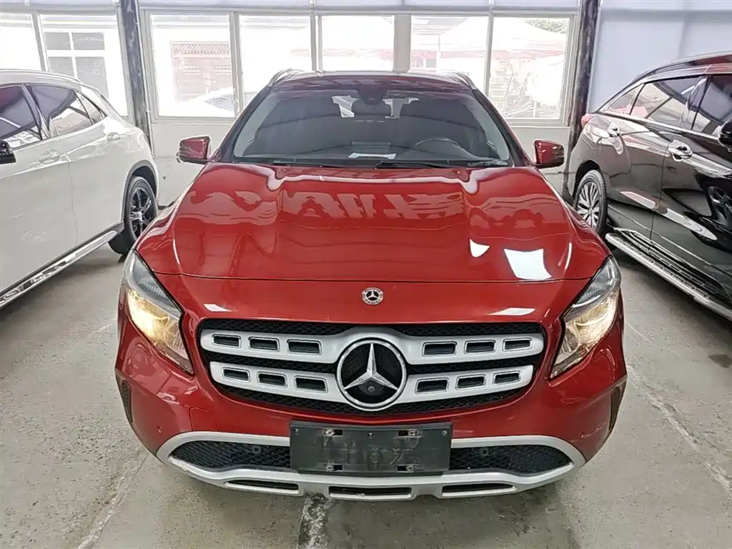Mercedes-Benz GLA 2017 GLA 200 Dynamic фото 3